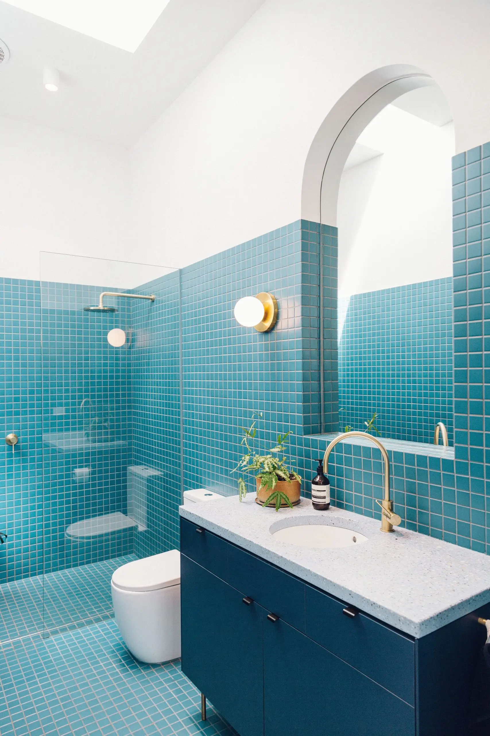 How Can We Design the Washroom?